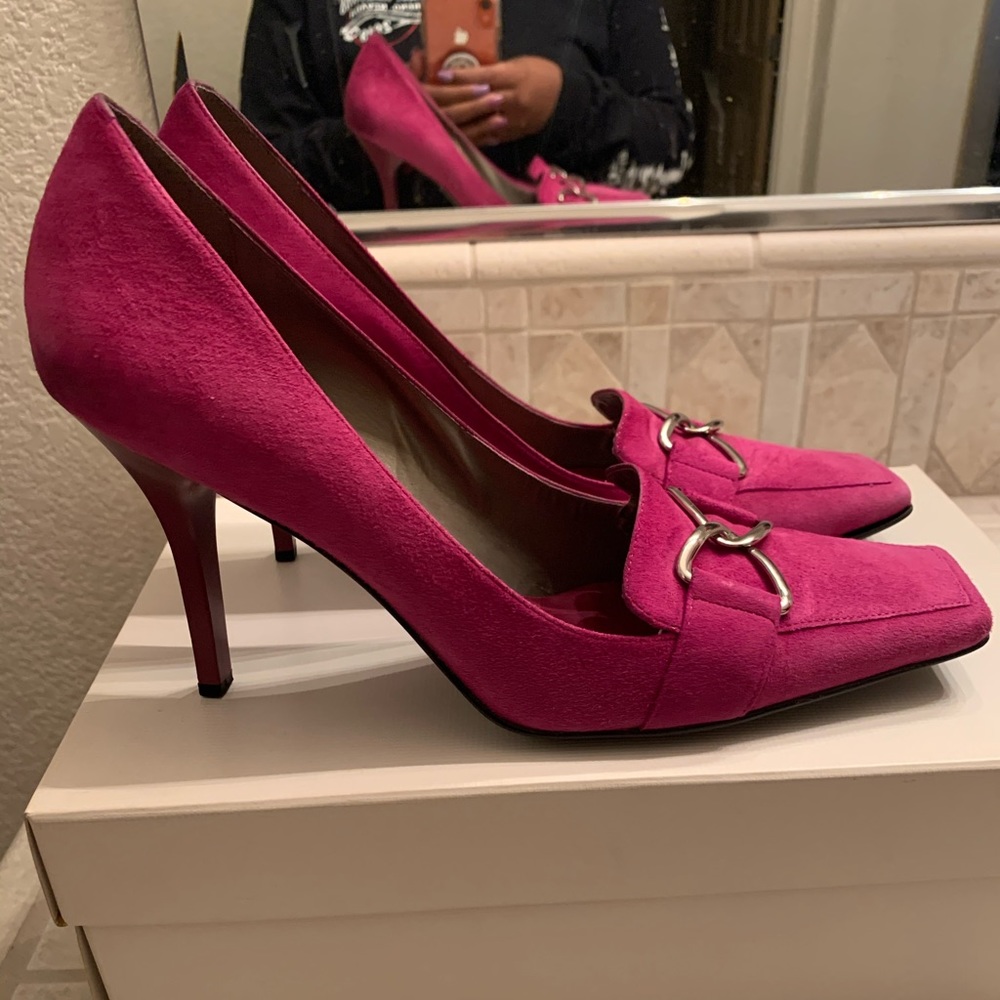 BCBG heels - Picture 4 of 4